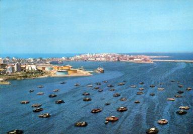 POSTAL PV09583: Mejilloneras y Refineria en La Coruña