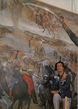 POSTAL PV09645: Dali frente al cuadro La Batalla de Tetuan
