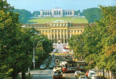 POSTAL PV09352: Blic auf SchloB Schonbrunn und Gloriette, Wien