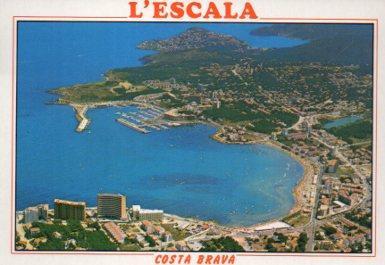POSTAL PV09429: Vista aerea de la bahia de L'Escala, Costa Brava