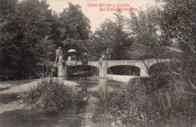 POSTAL PV09863: Balneario de Ntra. Sra. De las Mercedes cerca de Figueras, puente del balneario