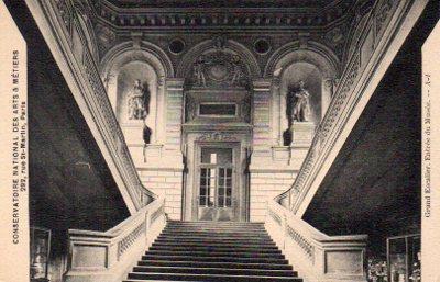 POSTAL PV09755: Grand Escalier Conservatoire National des Arts Metiers, Paris