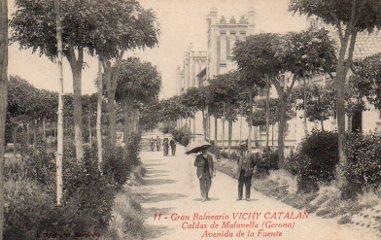 POSTAL PV09819: Avenida de la Fuente Gran Balneario Vichy Catalan