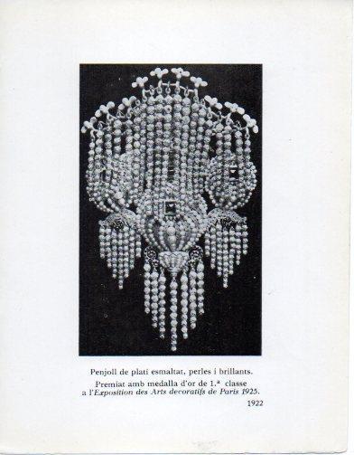 LAMINA V40295: Jaume Mercade, Penjoll de plati esmaltat, perles i brillants, medalla d'or Exposition de Paris 1925