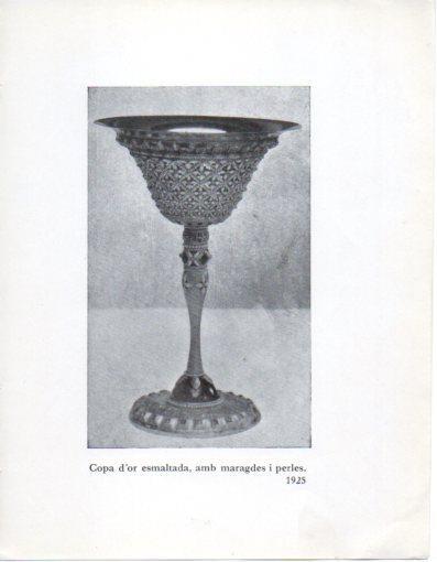 LAMINA V40308: Jaume Mercade, Copa d'or esmaltada amb maragdes i perles 1925