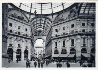 POSTAL PV10356: Milano, Galleria Vittorio Emanuele interno
