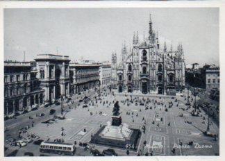 POSTAL PV10353: Milano, Poazza Duomo