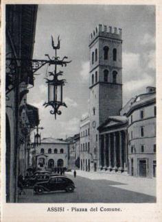 POSTAL PV10373: Assisi, Piazza del Comune