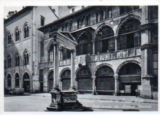 POSTAL PV10370: Milano, Piazza Mercantil
