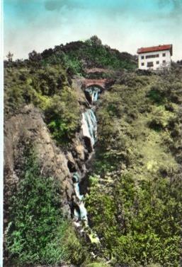 POSTAL PV10106: Castellar de N'Hug, Cascada Farga Vella y Hostal Les Fonts