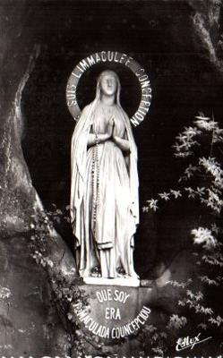 POSTAL PV11023: Lourdes La Vierge et la Grotte