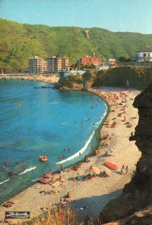 POSTAL PV11071: Playa en Colera, Costa Brava