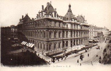 POSTAL PV10943: Lyon. Palais du Commerce, La Bourse