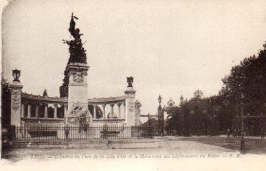 POSTAL PV10953: Lyon. Monument des Legionnaires du Rhone