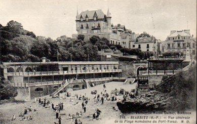POSTAL PV10959: Biarritz. Vue generale de la Plage mondaine du Port Vieuz