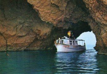 POSTAL PV10532: Barco en La Foradada, Costa Brava