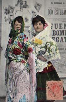 POSTAL PV10716: Mujeres con manton de Manila