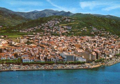 POSTAL PV11624: Vista aerea de Rosas desde el mar