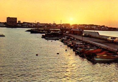 POSTAL PV11821: Atardecer en La Escala, Costa Brava