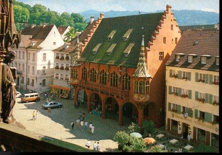 POSTAL PV11504: Munsterplatz un his. Kaufhaus, Freiburg