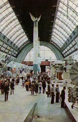 POSTAL PV11114: Space exploration, the most popular pavilion of the Exhibition, Moscu