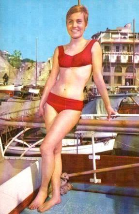 POSTAL PV11298: Mujer en bikini PV11298