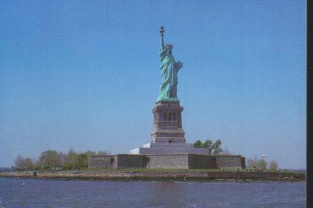 POSTAL PV11312: Statue of Liberty, New York City