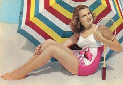 POSTAL PV11396: Mujer con raqueta en bañador