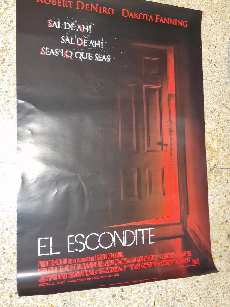 Poster de cine: El escondite con Robert de Niro, Dakota Fanning. 2005 (numerado 10)