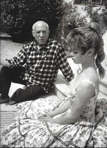 LAMINA 37196: Picasso con Brigitte Bardot