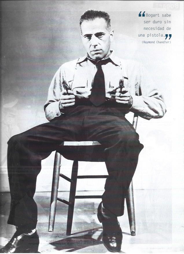 LAMINA 37281: Bogart sentado con pistolas