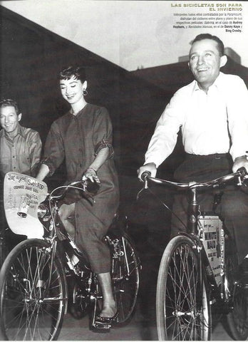 LAMINA 37251: Audrey Hepburn en bicicleta