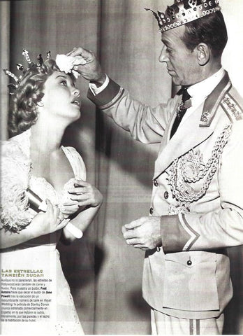 LAMINA 37234: Fred Astaire secando el sudor a Jane Powell
