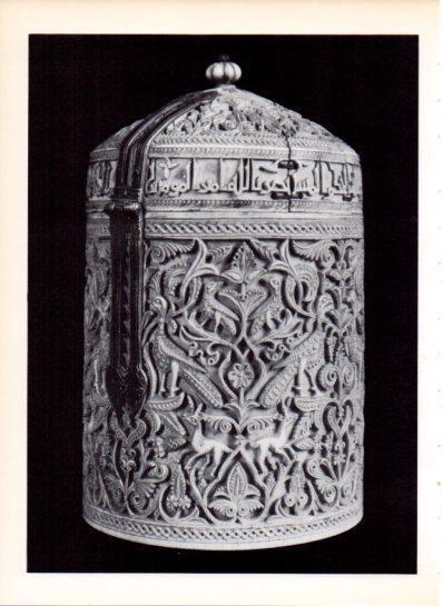 LAMINA V43541: Bote de marfil arabe