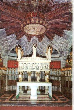 POSTAL PV12048: Catedral de Barcelona. Interior