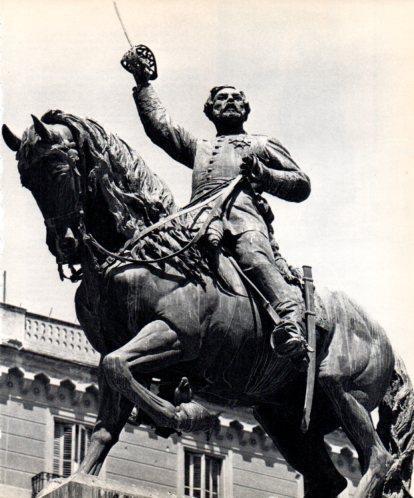 LAMINA V45549: Estatua del General Prim a Reus