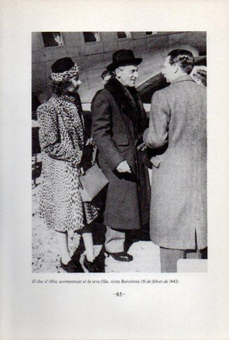 LAMINA V45087: Duc d'Alba i filla a Barcelona febrer 1943