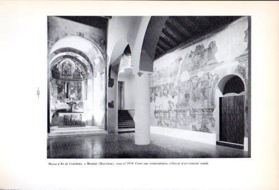 LAMINA V45189: Museu d'Art de Catalunya sala interior