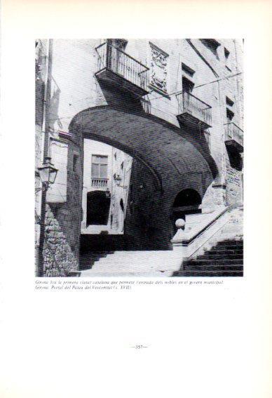 LAMINA V45220: Portal del Palau del Vescomtat, Girona