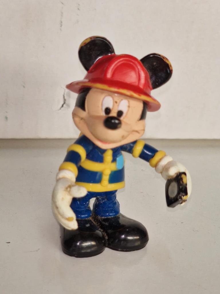 Figura de PVC: Mickey Mouse vestido de bombero. Disney