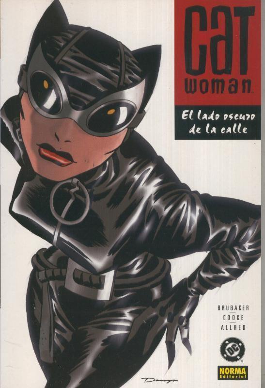 Norma: Cat Woman: El lado oscuro de la calle