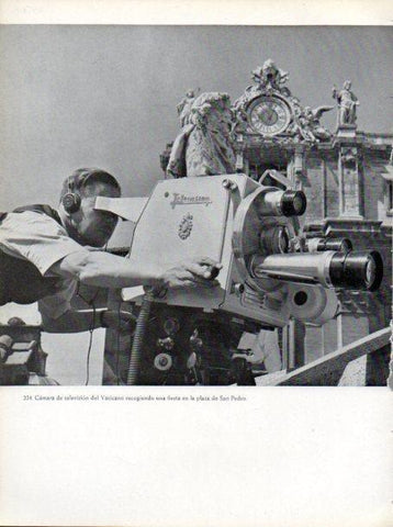 LAMINA V45703: Camara de television del Vaticano en Plaza San Pedro