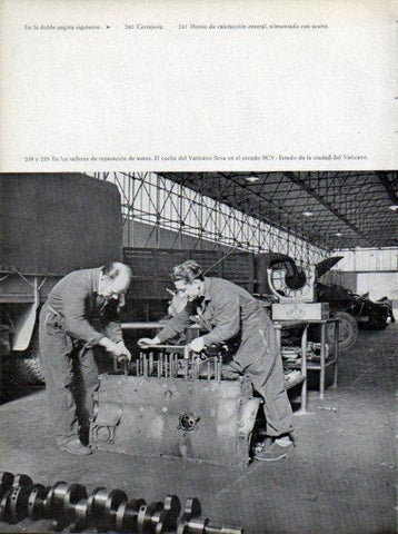 LAMINA V45710: Taller de reparacion de autos del Vaticano