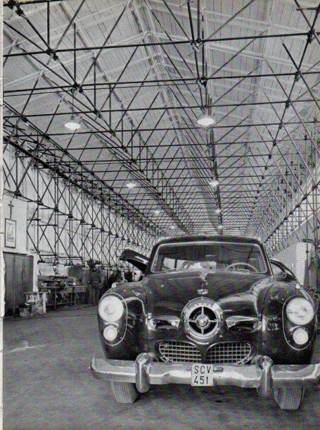 LAMINA V45711: Coche del vaticano en taller del Vaticano
