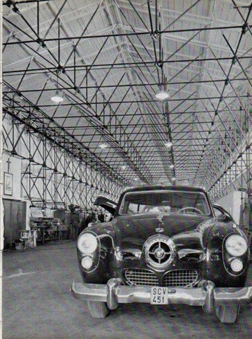 LAMINA V45711: Coche del vaticano en taller del Vaticano