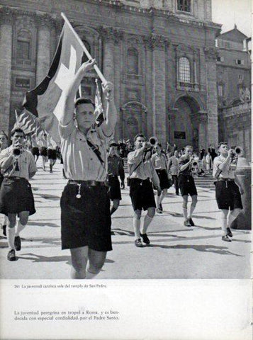 LAMINA V45723: Juventud catolica saliendo de San Pedro