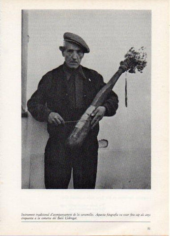 LAMINA V45789: Instrument d'acompanyament de les caramelles, Baix Llobregat 1950