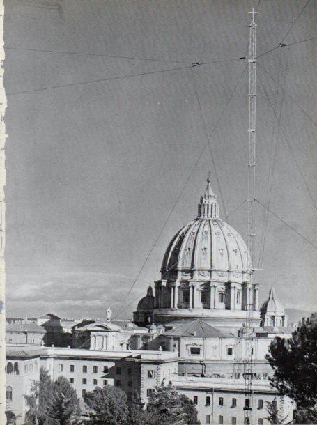 LAMINA V45701: Torre emisora de Radio Vaticana en cupula de San Pedro