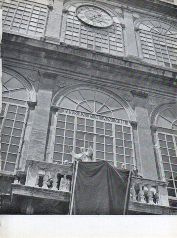LAMINA V45615: Papa Pio XII en balcon del Palacio de San Damaso