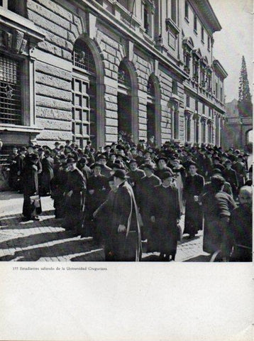 LAMINA V45670: Estudiantes de la Universidad Gregoriana, Roma